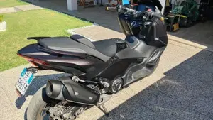 Yamaha T-Max 560 Tech Max (2022 - 24)  (2)