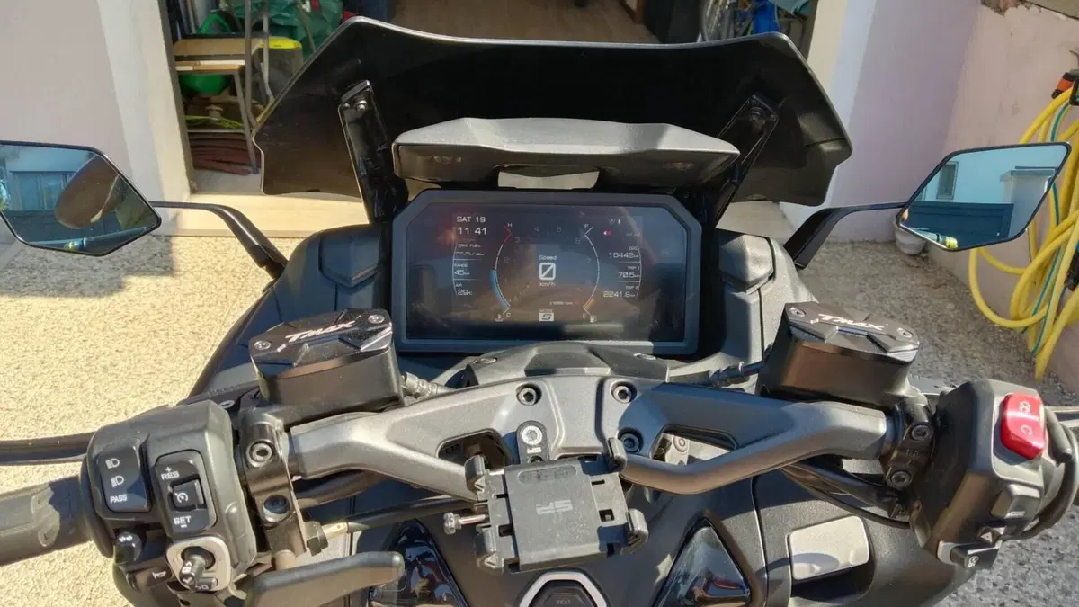 Yamaha T-Max 560 Tech Max (2022 - 24)  (4)