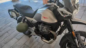 Moto Guzzi V85 Strada (2024 - 26)  (2)
