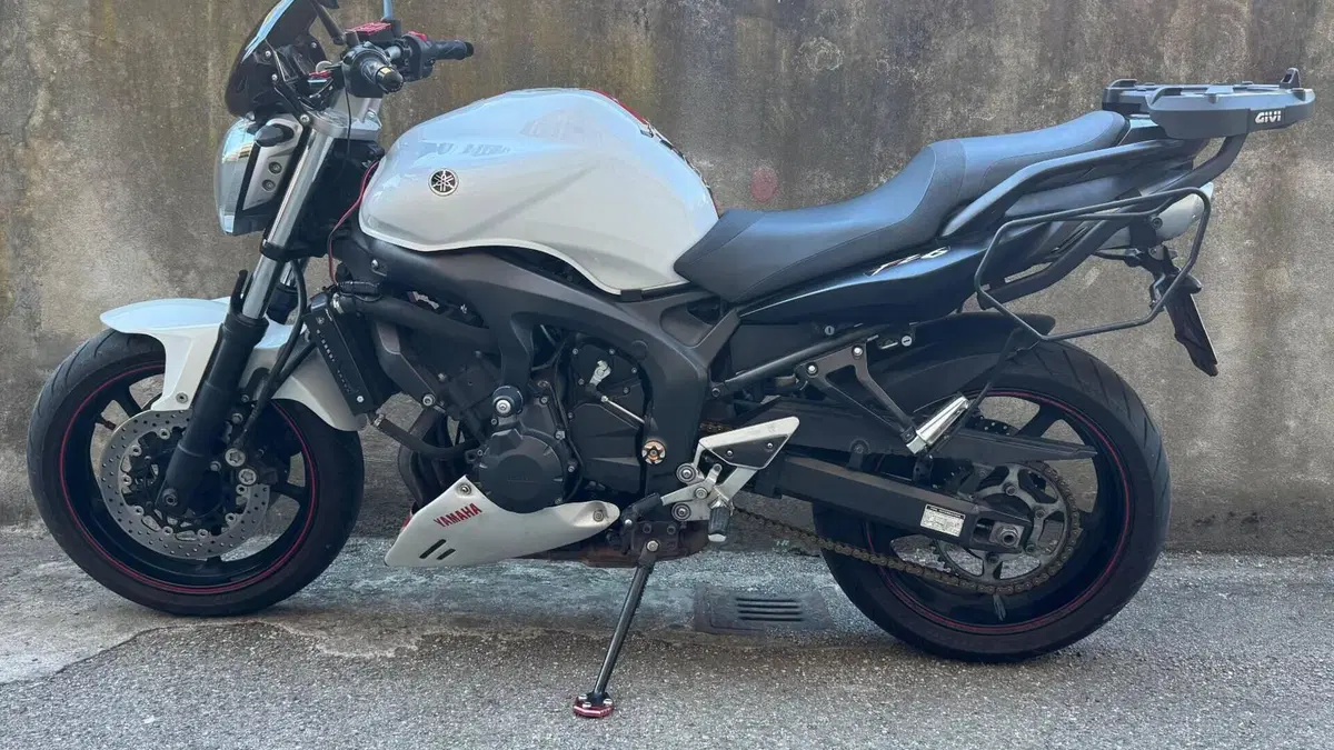 Yamaha FZ6 S2 (2007 - 11)  (2)