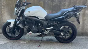 Yamaha FZ6 S2 (2007 - 11)  (2)