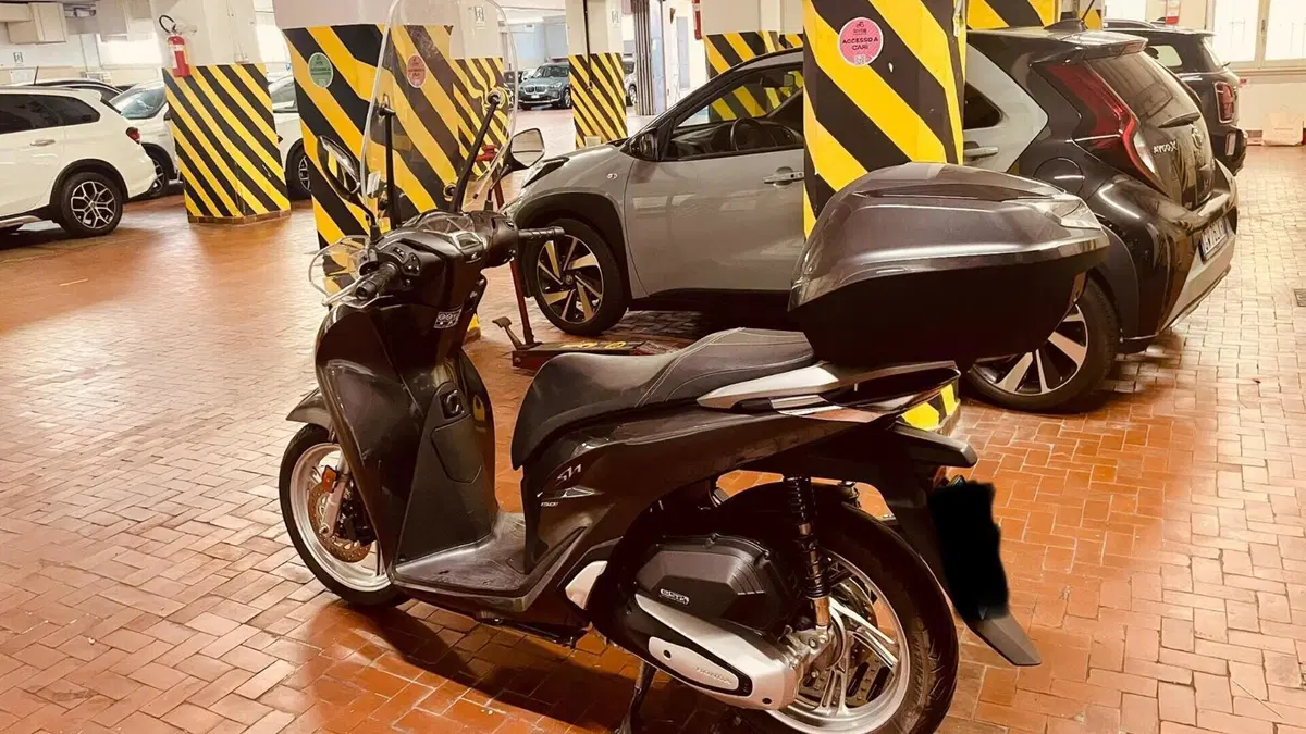 Honda SH 150i (2020 - 23)  (6)