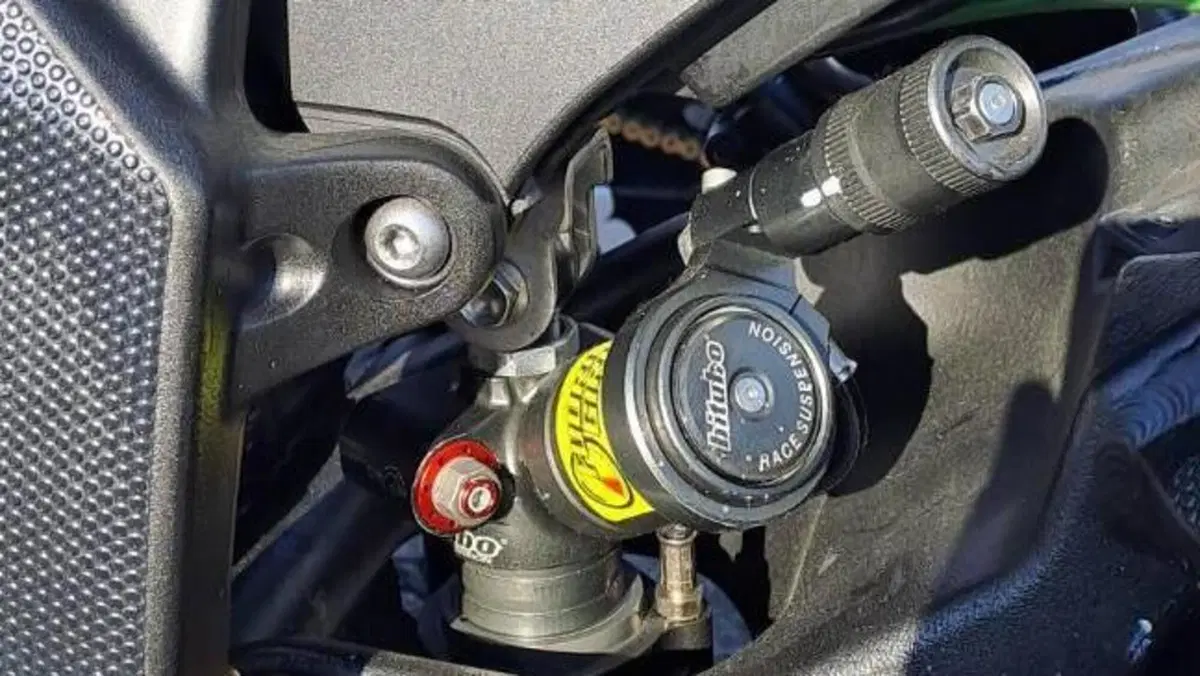 Kawasaki Ninja 600 ZX-6R (2009 - 16)  (4)