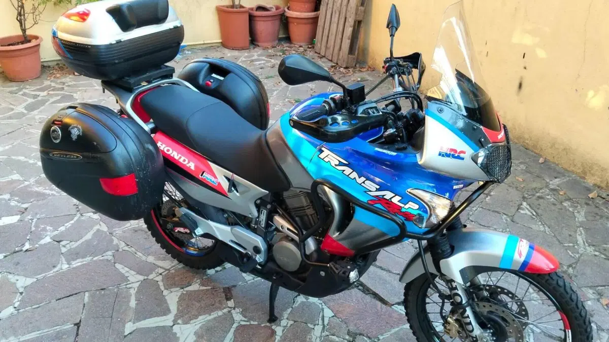 Honda Transalp XL 650V (2005 - 06)  (2)