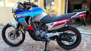Honda Transalp XL 650V (2005 - 06)  (9)
