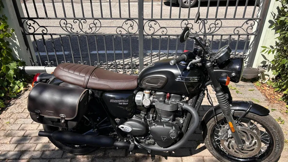 Triumph Bonneville T120 Black (2021 - 25) 