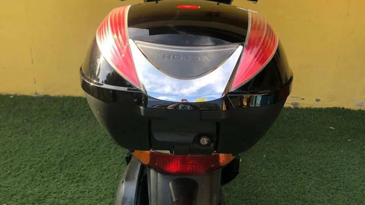 Honda SH 150 (2000 - 06)  (4)