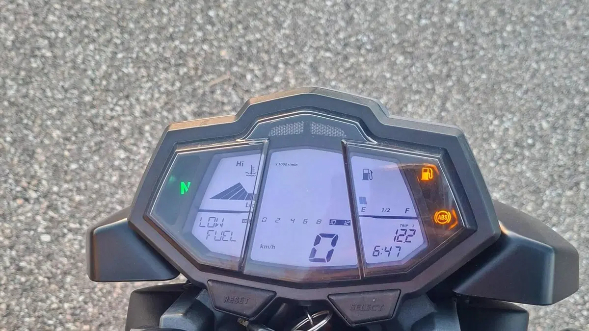 Yamaha MT-125 ABS (2015 - 16)  (5)