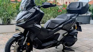 Honda ADV 350 Special Edition (2025 - 26)  (2)