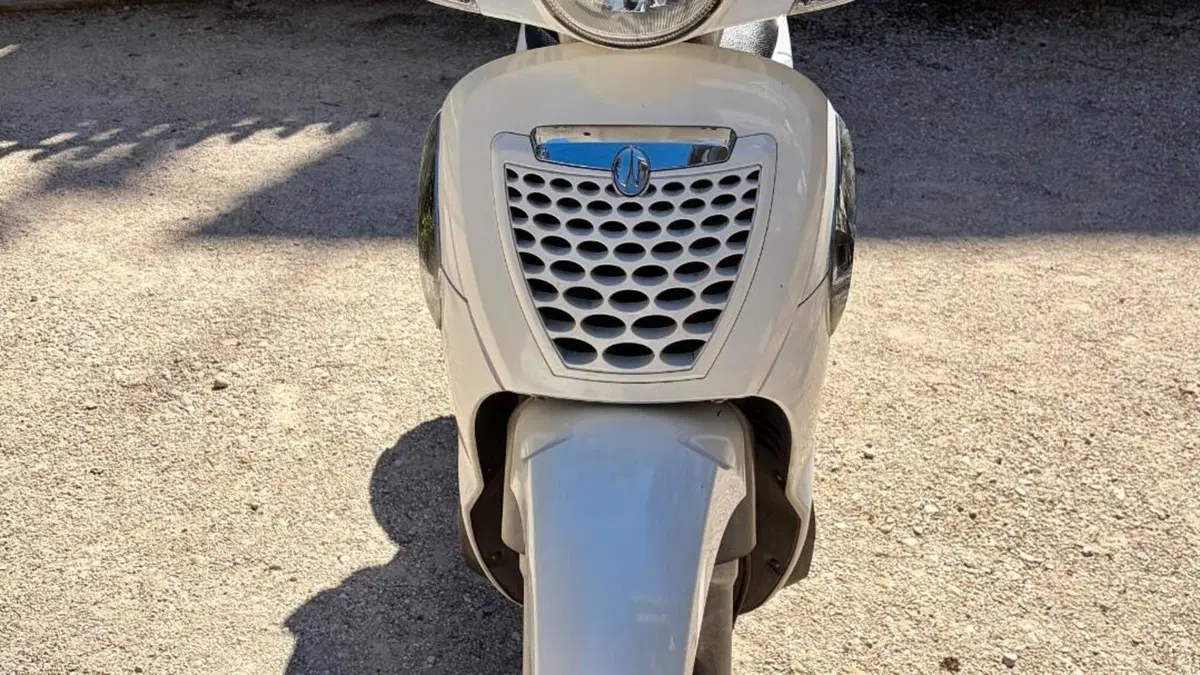Aprilia Scarabeo 125 i.e. (2009 - 11)  (3)