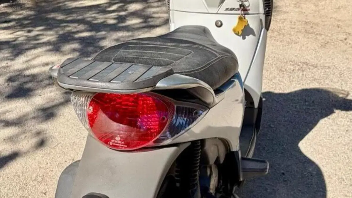 Aprilia Scarabeo 125 i.e. (2009 - 11)  (5)
