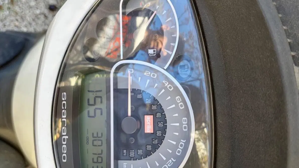 Aprilia Scarabeo 125 i.e. (2009 - 11)  (7)