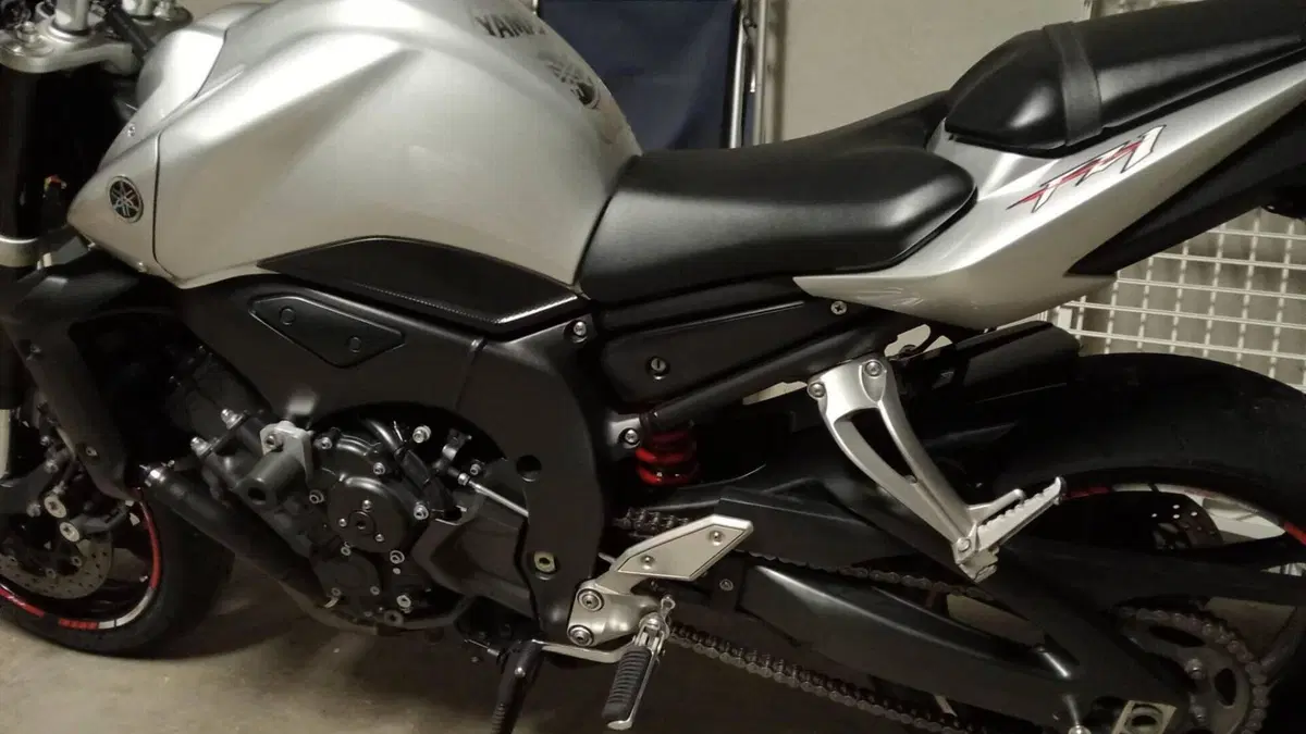 Yamaha FZ1 (2006 - 16)  (4)