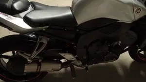 Yamaha FZ1 (2006 - 16)  (5)