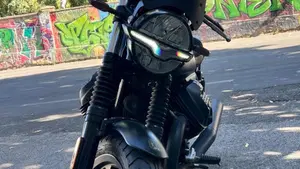 Moto Guzzi V7 Stone (2021 - 24) 