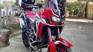 Honda Africa Twin CRF 1000L DCT (2018 - 19)  (2)