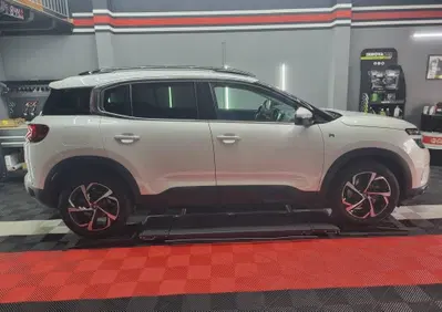 Citroen C5 Aircross Aircross Hybrid 225 E-EAT8 Shine (5)