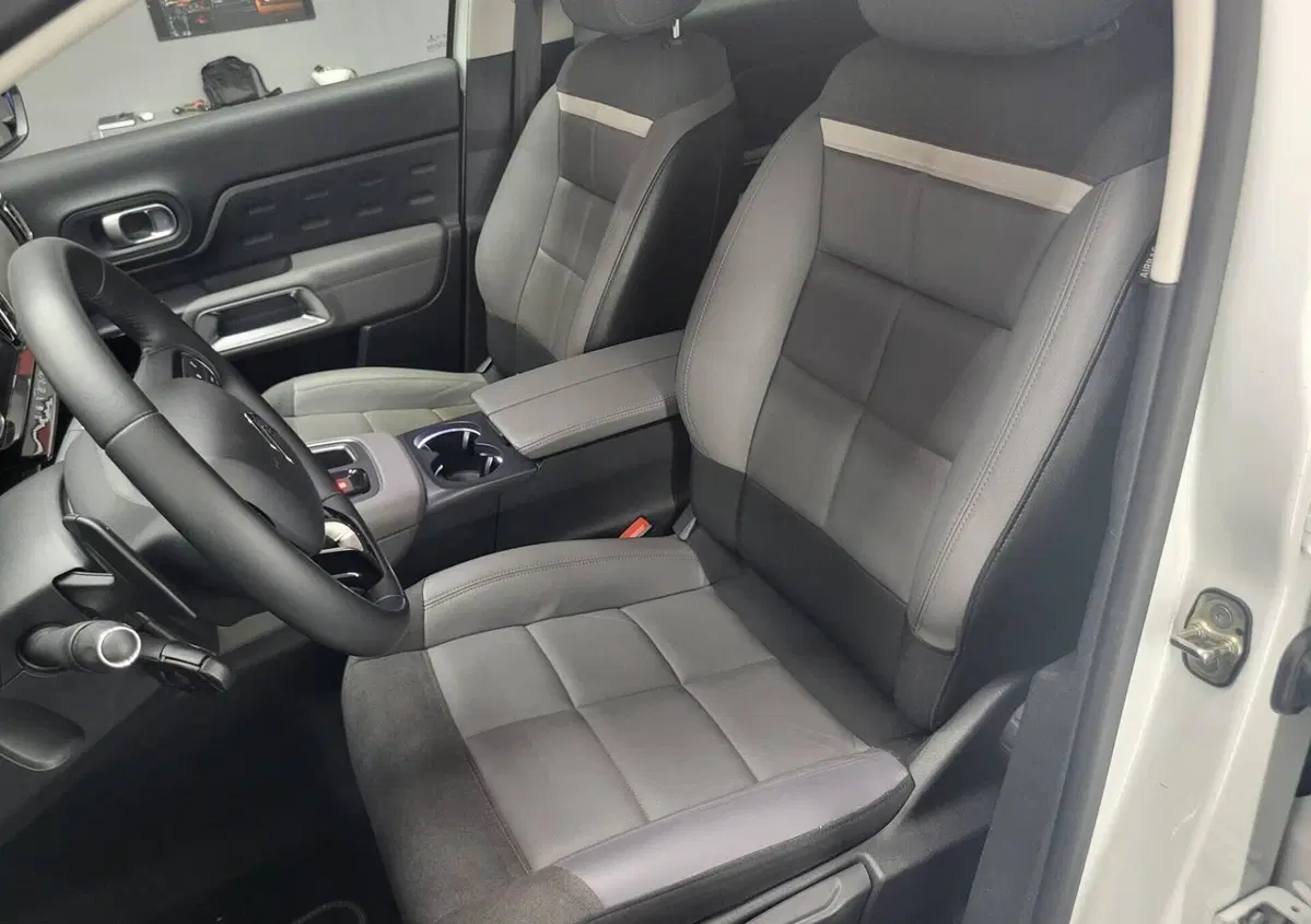 Citroen C5 Aircross Aircross Hybrid 225 E-EAT8 Shine (11)