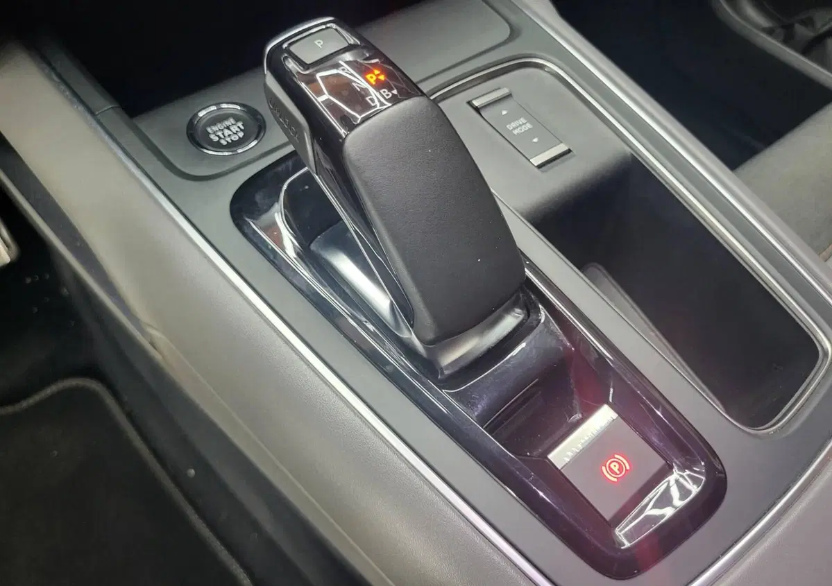Citroen C5 Aircross Aircross Hybrid 225 E-EAT8 Shine (13)