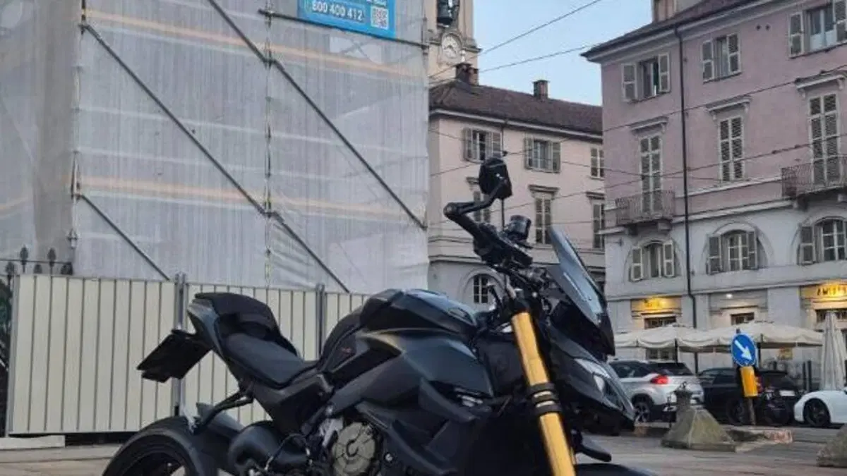 Ducati Streetfighter V4 1100 S (2021 - 22)  (6)