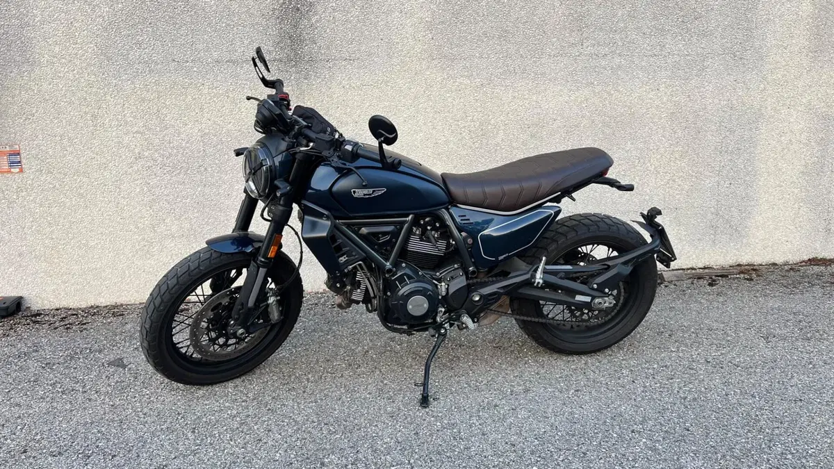 Ducati Scrambler 800 Nightshift (2025 - 26) 