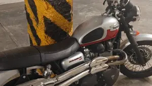 Triumph Scrambler (2006 - 17)  (6)