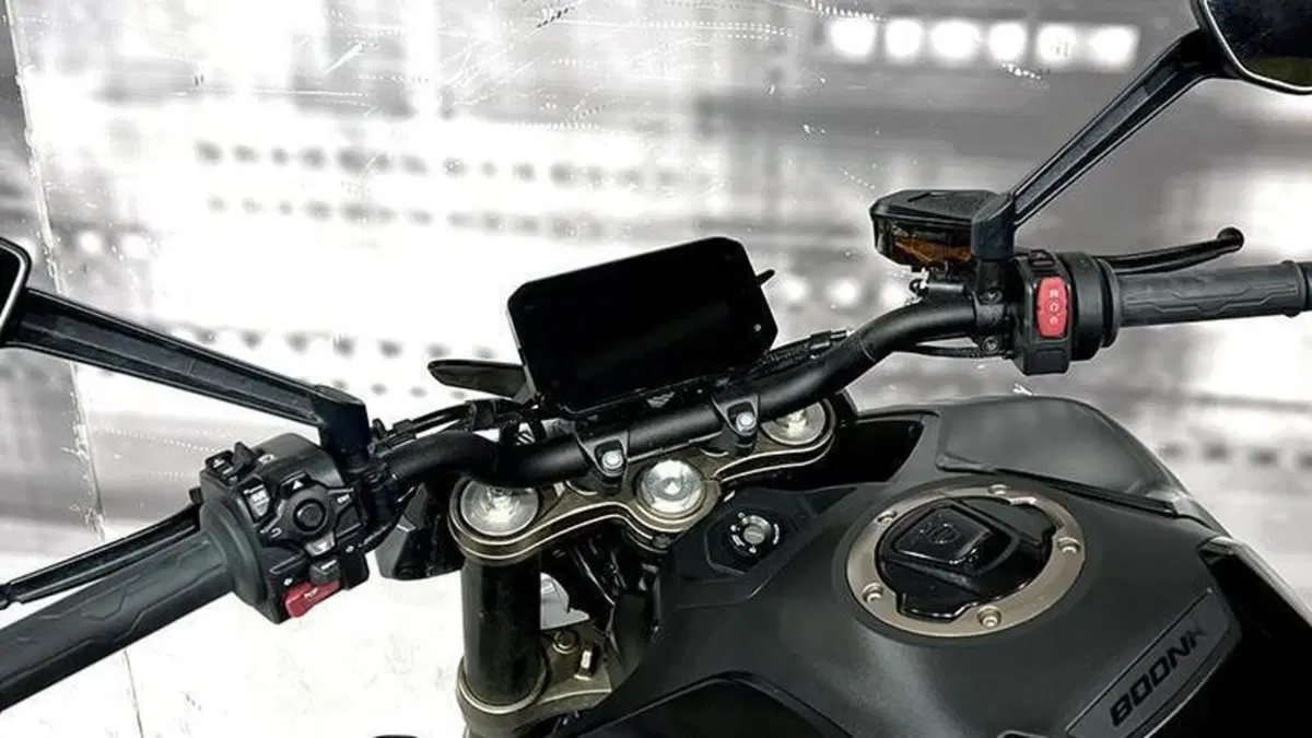 CFMOTO 800NK Sport (2023 - 26)  (6)