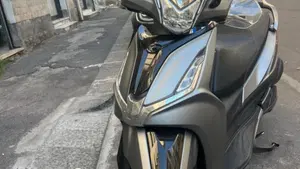 Kymco Agility 300i (2021 - 25)  (6)