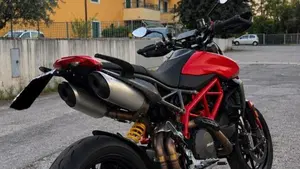 Ducati Hypermotard 950 (2022 - 25)  (2)