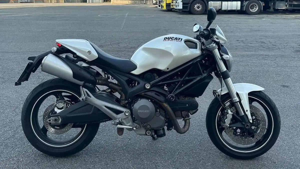 Ducati Monster 696 Plus (2007 - 14) 