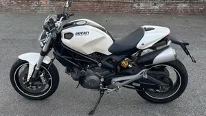 Ducati Monster 696 Plus (2007 - 14)  (2)