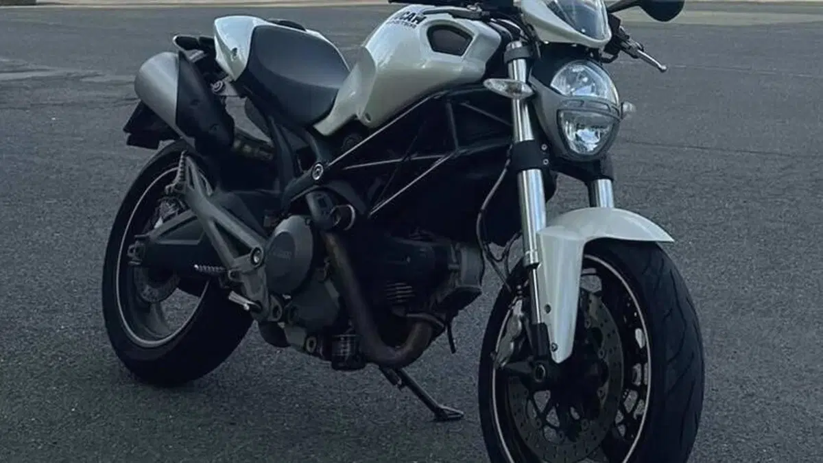 Ducati Monster 696 Plus (2007 - 14)  (3)