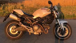 Ducati Monster 696 Plus (2007 - 14)  (4)