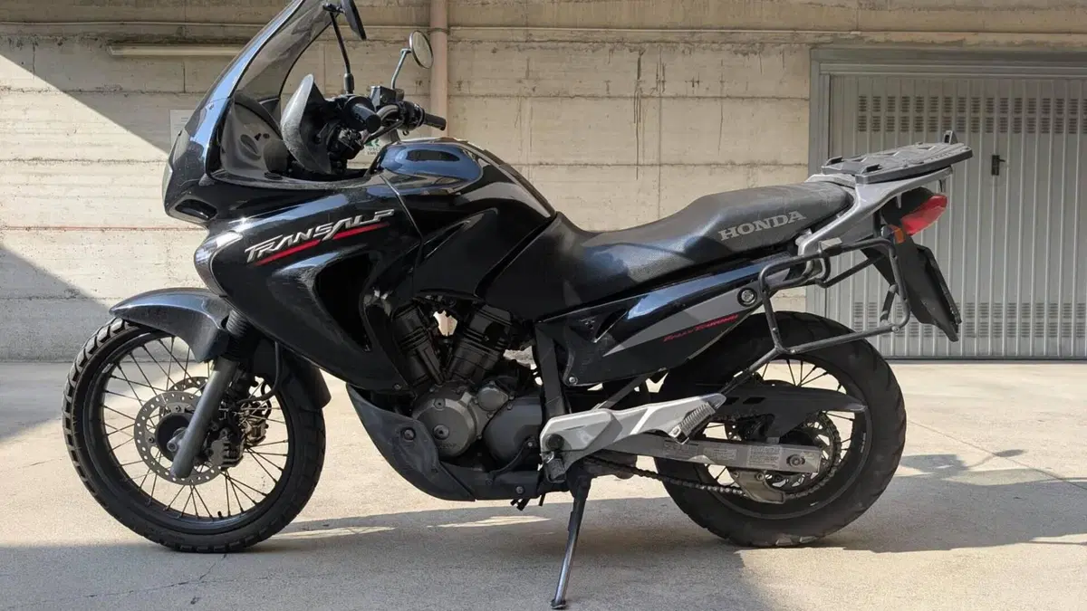 Honda Transalp XL 650V (2005 - 06)  (2)