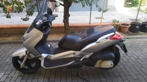 Yamaha X-Max 250 (2005 - 07)  (4)