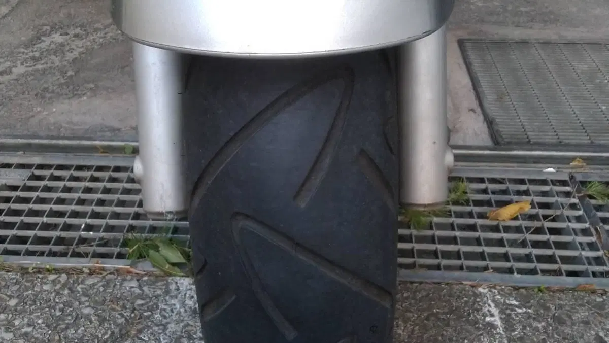 Yamaha X-Max 250 (2005 - 07)  (5)