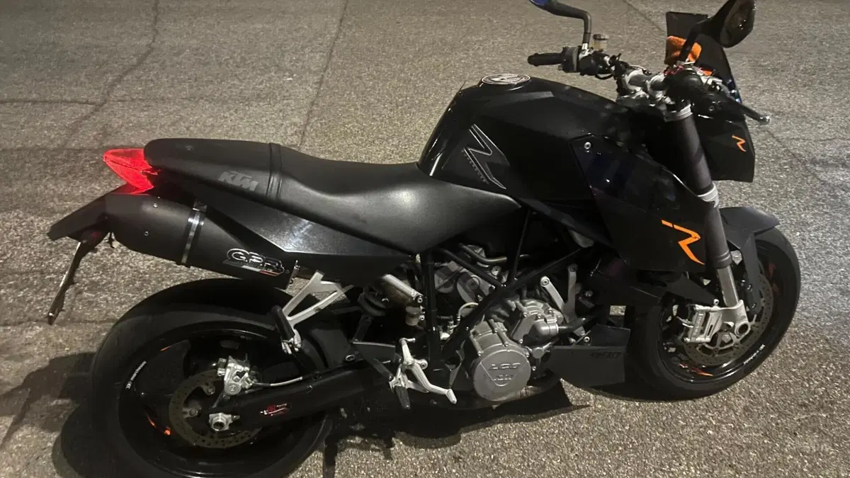 KTM 990 Super Duke (2007 - 11)  (9)
