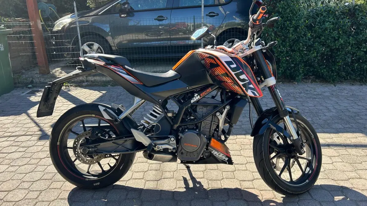 KTM 125 Duke (2010 - 2012)  (3)