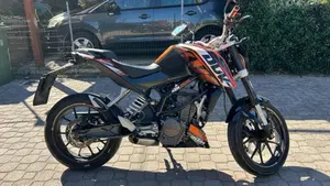 KTM 125 Duke (2010 - 2012)  (3)