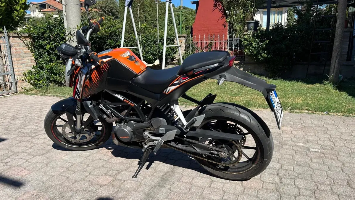 KTM 125 Duke (2010 - 2012)  (5)