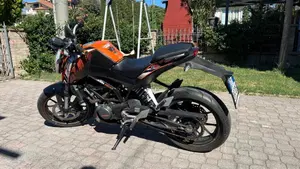 KTM 125 Duke (2010 - 2012)  (5)