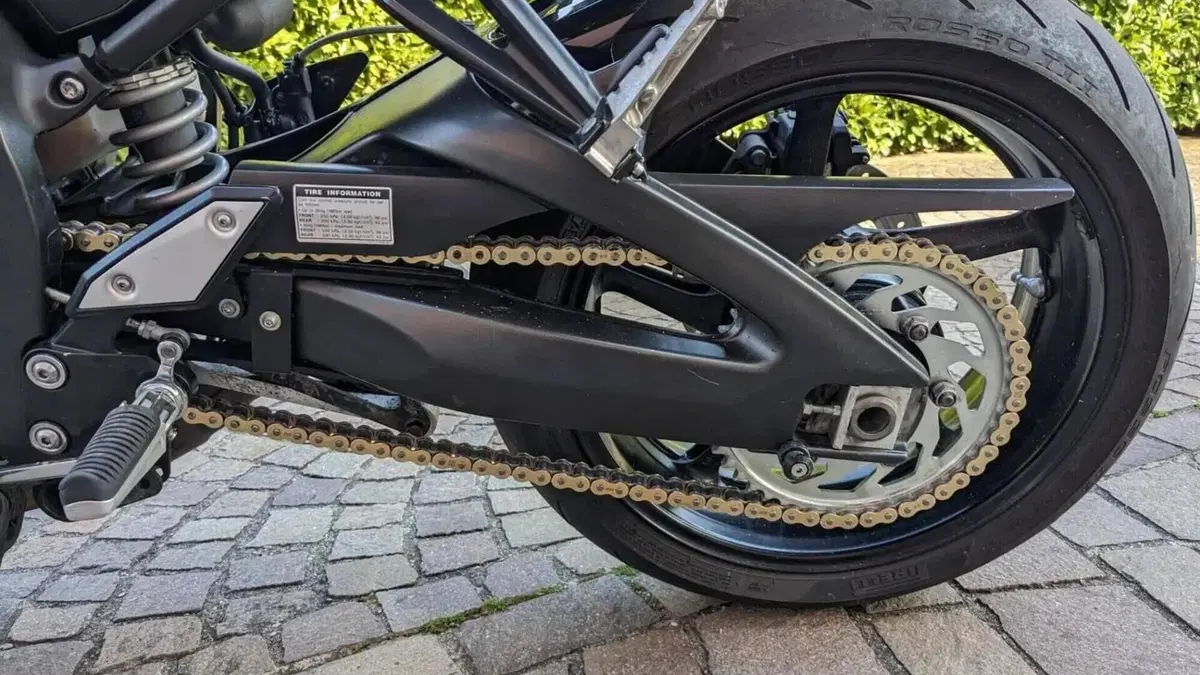Yamaha FZ1 (2006 - 16)  (4)