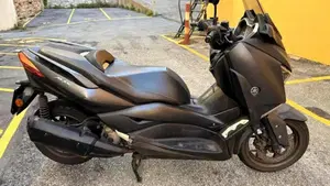 Yamaha X-Max 300 Roma Ed. MMXX (2020)  (3)