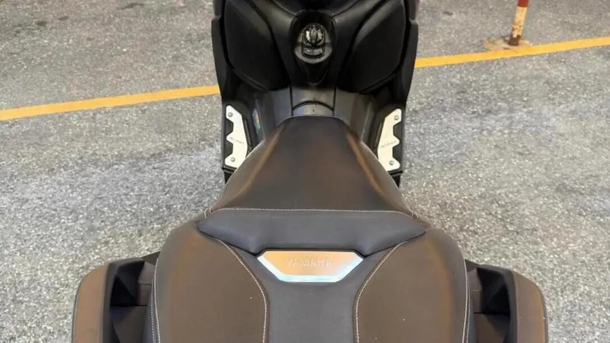 Yamaha X-Max 300 Roma Ed. MMXX (2020)  (4)