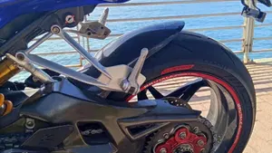 MV Agusta Brutale 910 S (2005 - 11)  (17)