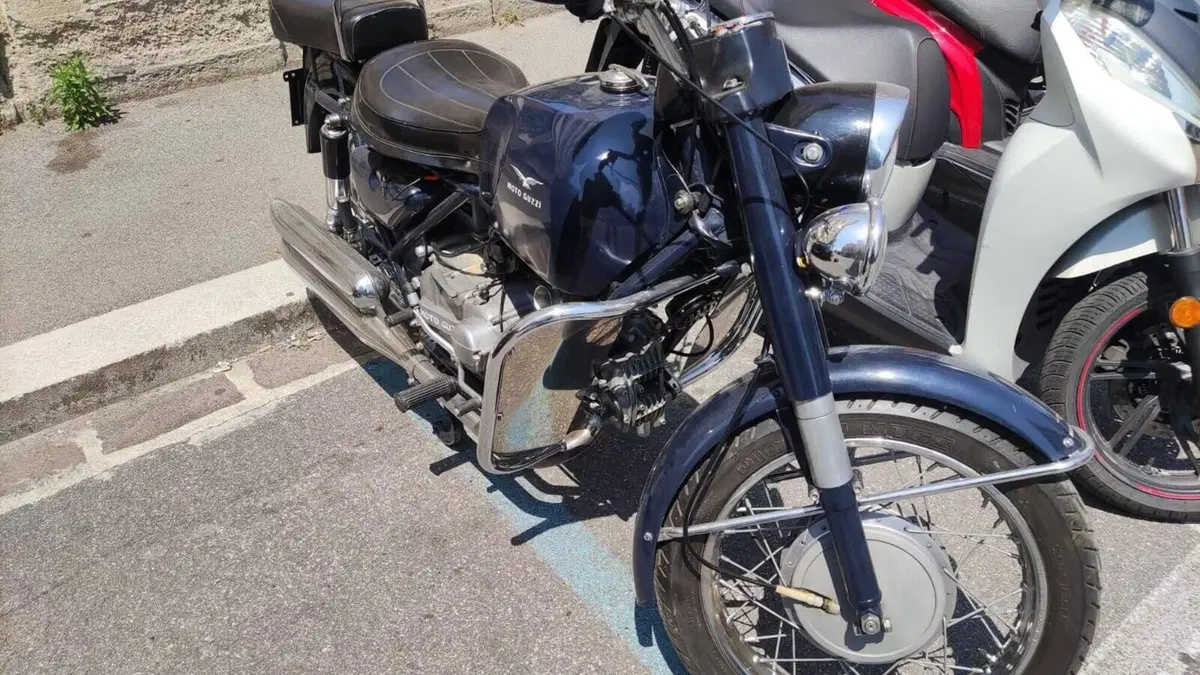 Moto Guzzi   (3)