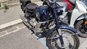 Moto Guzzi   (3)