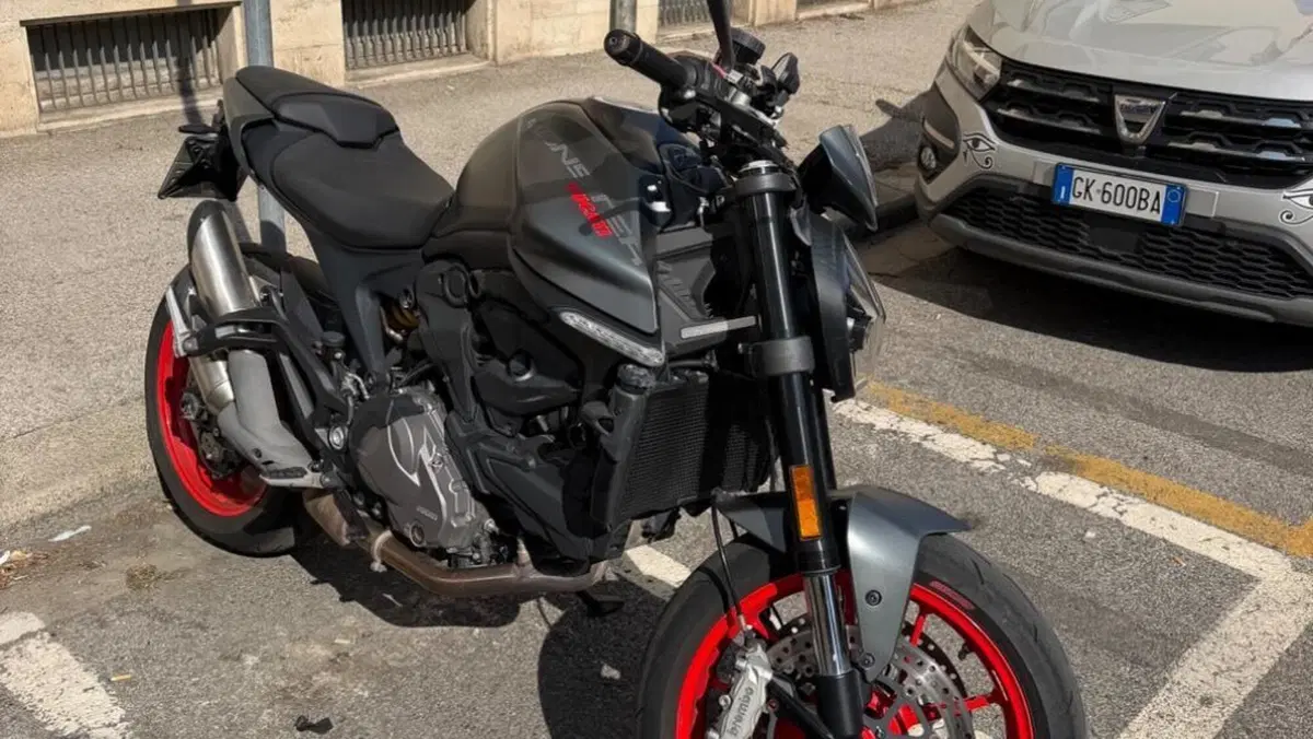 Ducati Monster 937 + (2021 - 25)  (7)