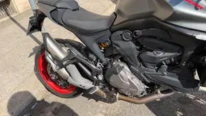 Ducati Monster 937 + (2021 - 25)  (9)