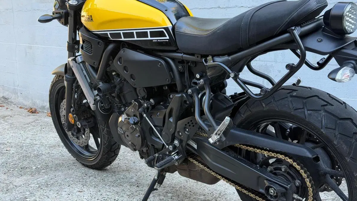 Yamaha XSR 700 ABS 60th Anniversary (2016 - 18)  (10)